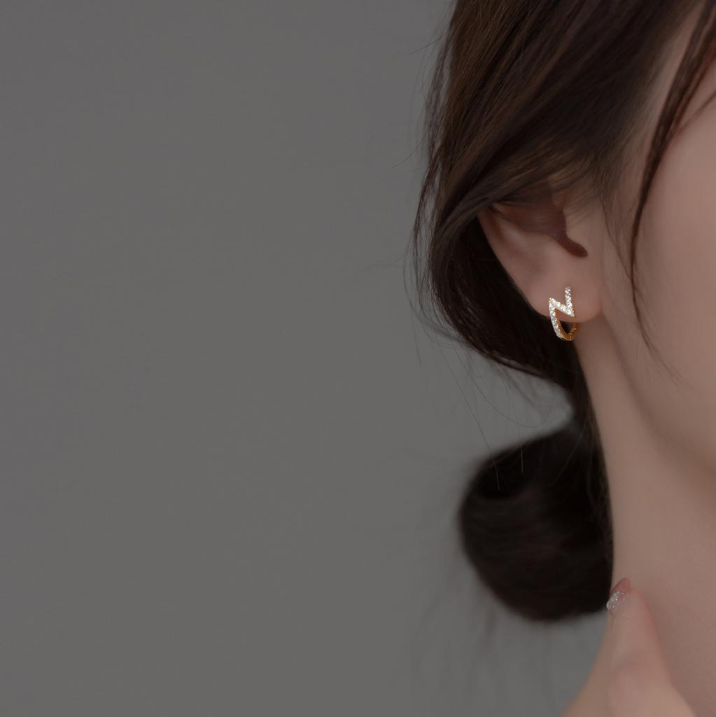 New Fashion 925 Silver Minimalist Mini Lightning Earring for Women Shinny Zircon Hoop Earrings Jewelry