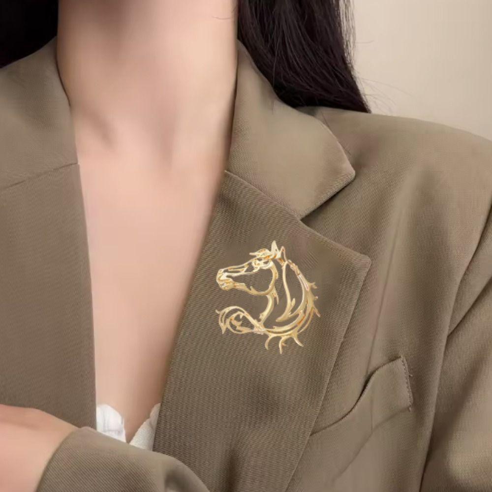 Простая полая брошь в виде лошади, цинковый сплав, новогодний цветок на грудь, зодиакальная лошадь, булавка, подарок