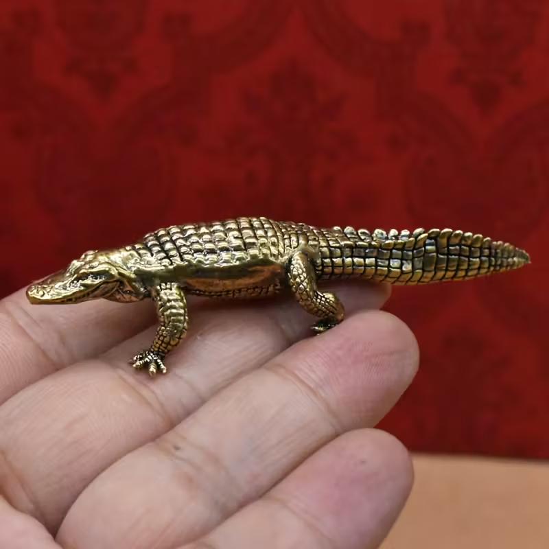 Антикварные латунные статуэтки крокодилов Элегантные стоячие позы для декора дома/офиса/улицы Идеальный подарок на новоселье, Рождество
