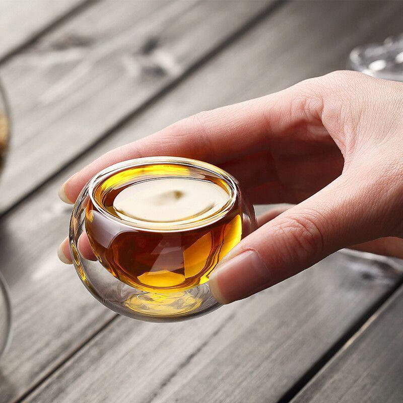 Набор толстостенных стеклянных чашек для чая с двойными стенками