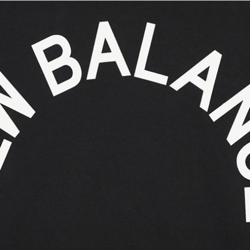 New Balance Классическая арочная футболка