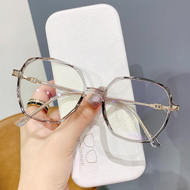 New anti-blue glasses women's fashion ultra-light literary TR glasses frame men can be equipped with myopia ins trend flat glasses