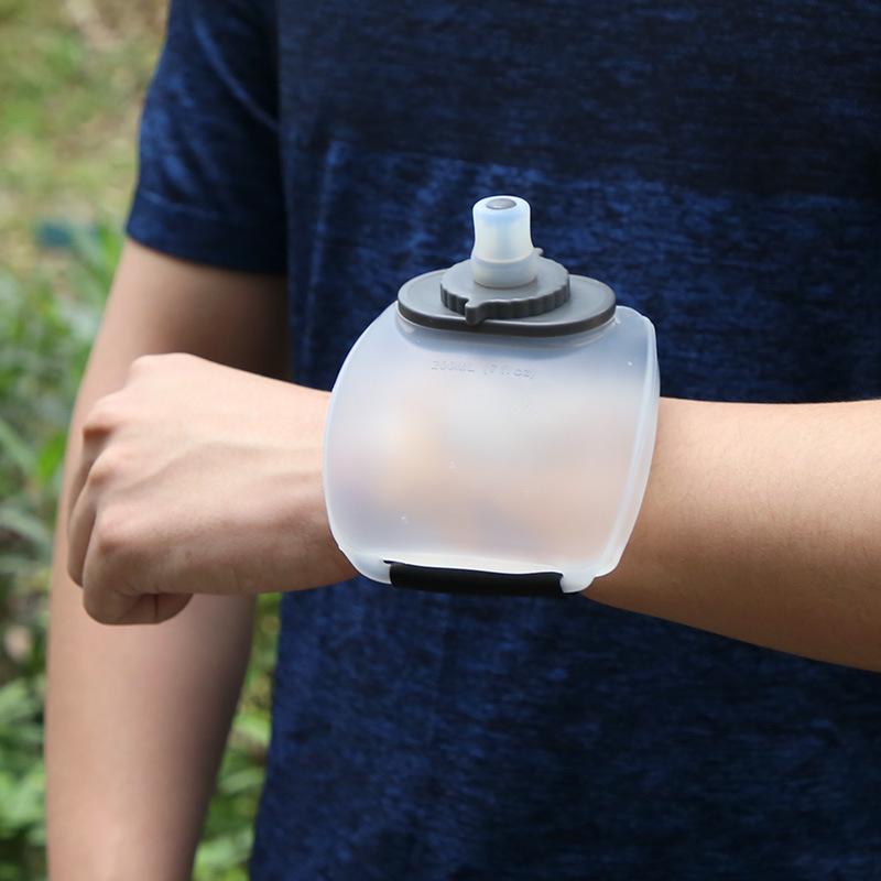 200ML Outdoor Cycling Sports Water Cup Running Wrist Water Bottle Fitness Portable Water Bottle Bicycle Accessories