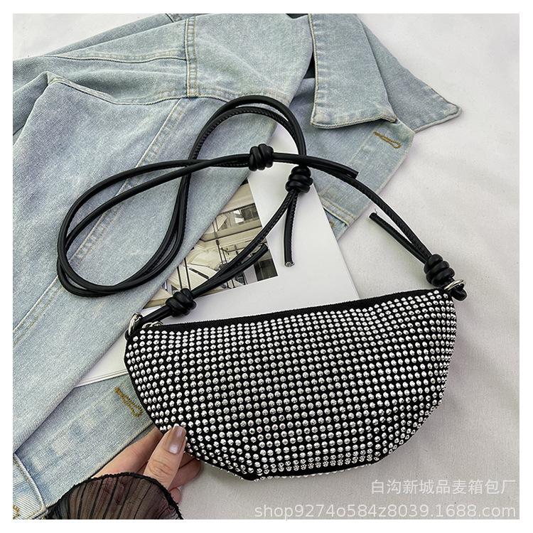 Texture popular underarm bag Korean version of the new trendy bright diamond fashion niche full diamond one-shoulder crossbody bag dumpling bag