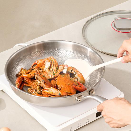 Titanium Frying Pan with Lid Scratch-Resistant Skillet Non-Stick Hammered Cookware for Gas Electric Induction Stoves Healthy Cooking Essential