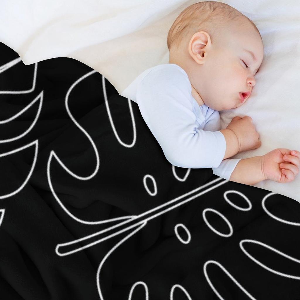 Minimalistic Monstera Throw Blanket Blankets For Bed Bed Fashionable manga heavy to sleep Blankets