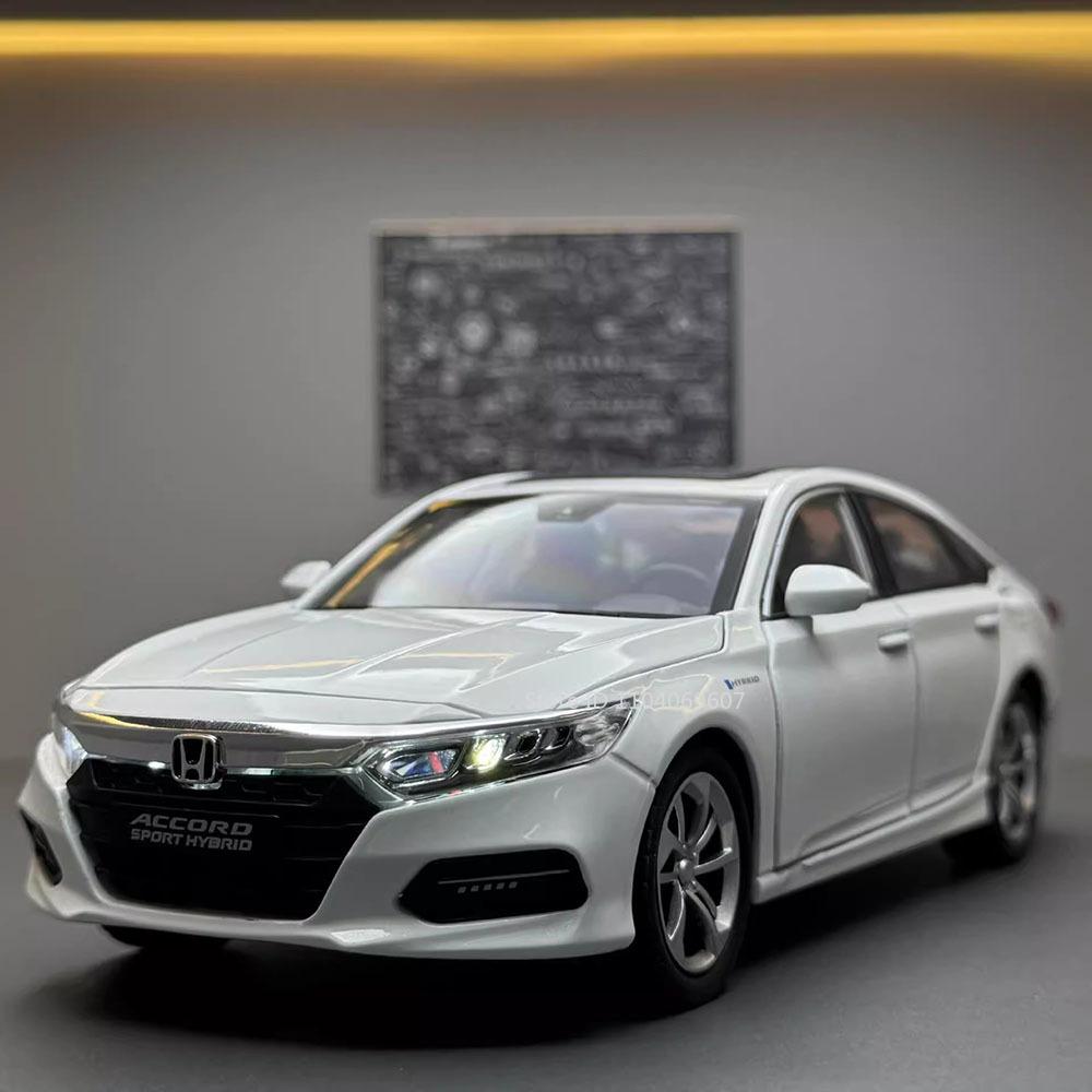 1:24 Scale Honda Accord Toy Model Cars Metal Diecast RAV4 Miniature Models Sound Light Pull Back Doors Opened for Children Gifts