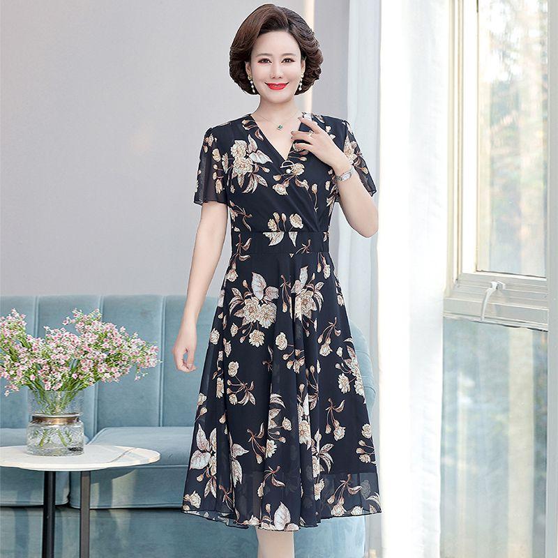 Шифоновое платье с короткими рукавами для матери. Длинная юбка большого размера в западном стиле для женщин среднего и старшего возраста. Шифоновые платья с длинными рукавами с цветочным принтом.