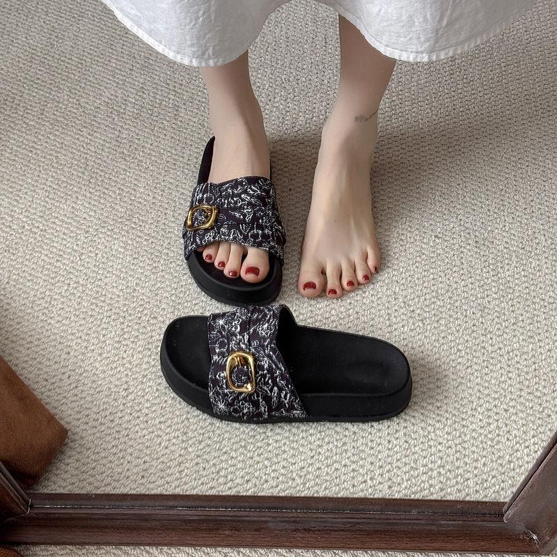 Fashion Stepping On Shit Feeling Seaside Beach Sandals Cool Slippers 2025 New Thick-soled Casual Women's Summer Outer Wear One-word Drag