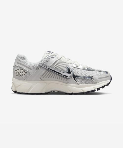 Nike Zoom Vomero 5 W - Photon Dust:Футбольное поле:Паруса:Хром (ФД0884-025)