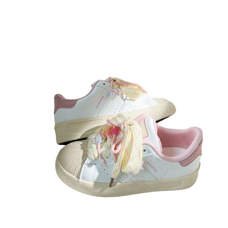 Новые нишевые дизайнерские кеды женские студенческие ранняя весна новые милые универсальные на толстой подошве повседневные маленькие белые