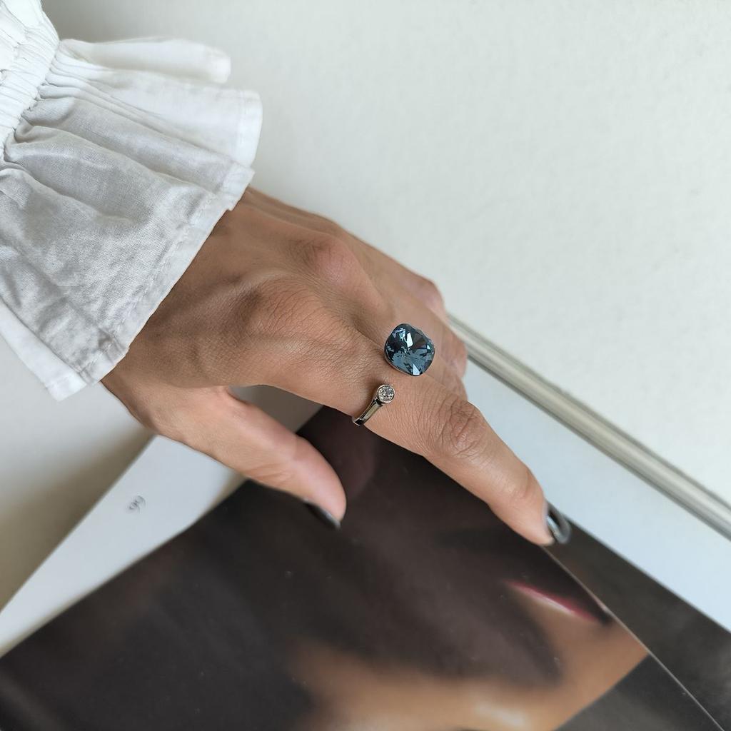 Silver Ring with Cubic Zirconia, Product Weight 4.9 G (60002214)