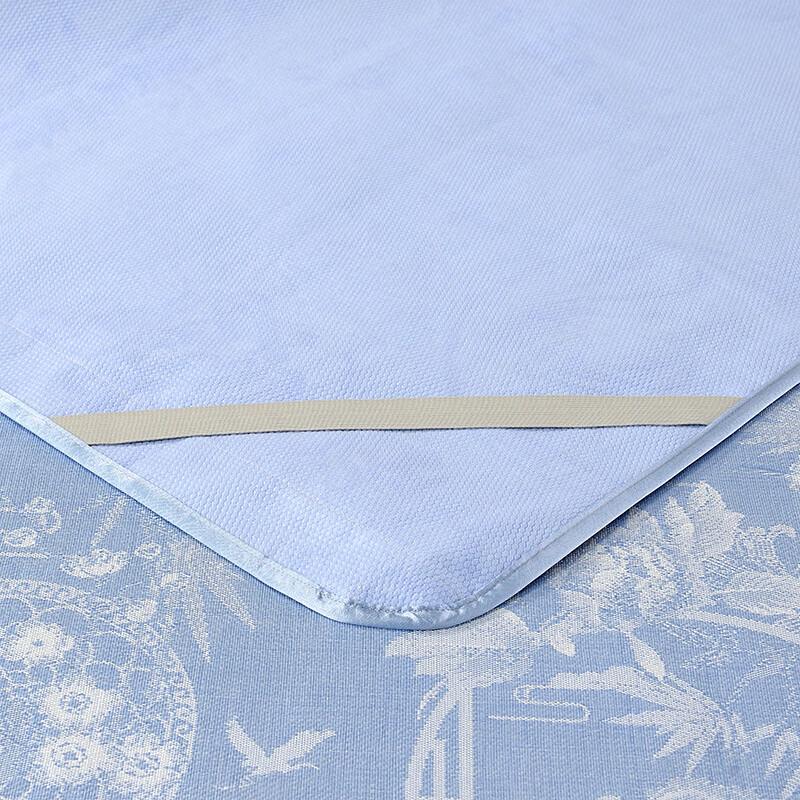 Fuanna Antibacterial Summer Quilt and Ice Silk Mat Set