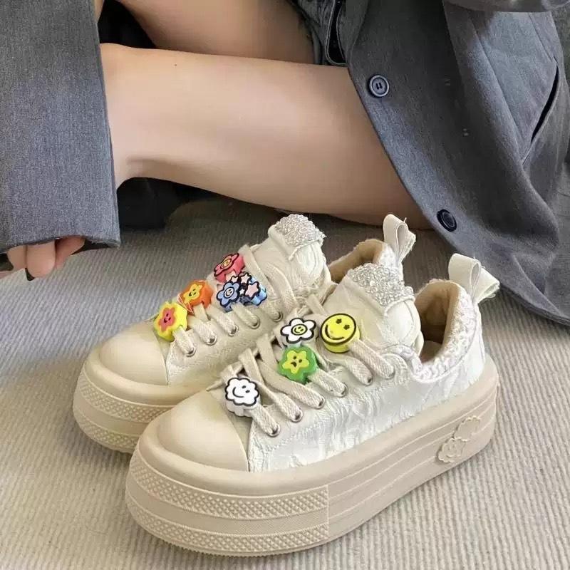 Platform Muffin White Canvas Shoes Women's 2025 Autumn New Small White Shoes Fashion Casual Board Shoes Versatile Student Tide