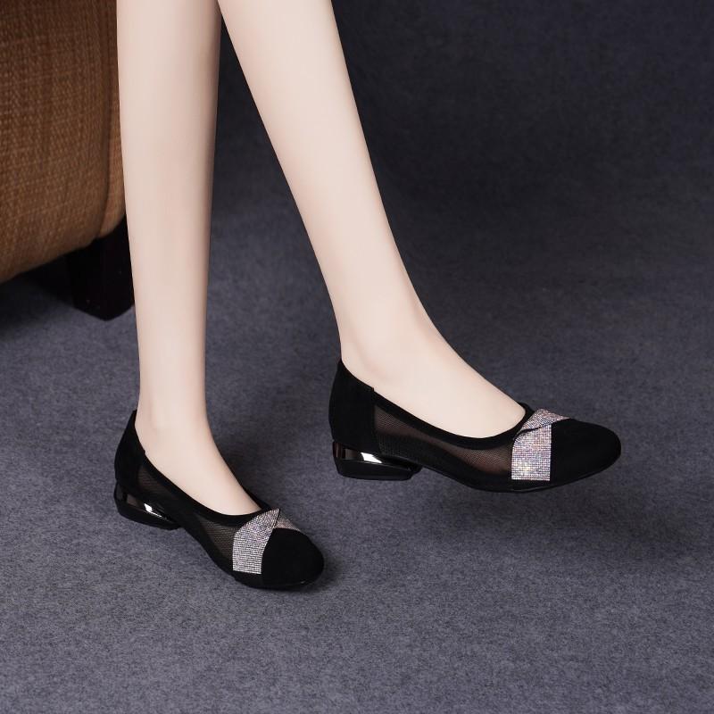 Новые летние сетчатые одинарные туфли женские из мягкой кожи на мягкой подошве со стразами на плоской подошве женские туфли сандалии одинарные туфли