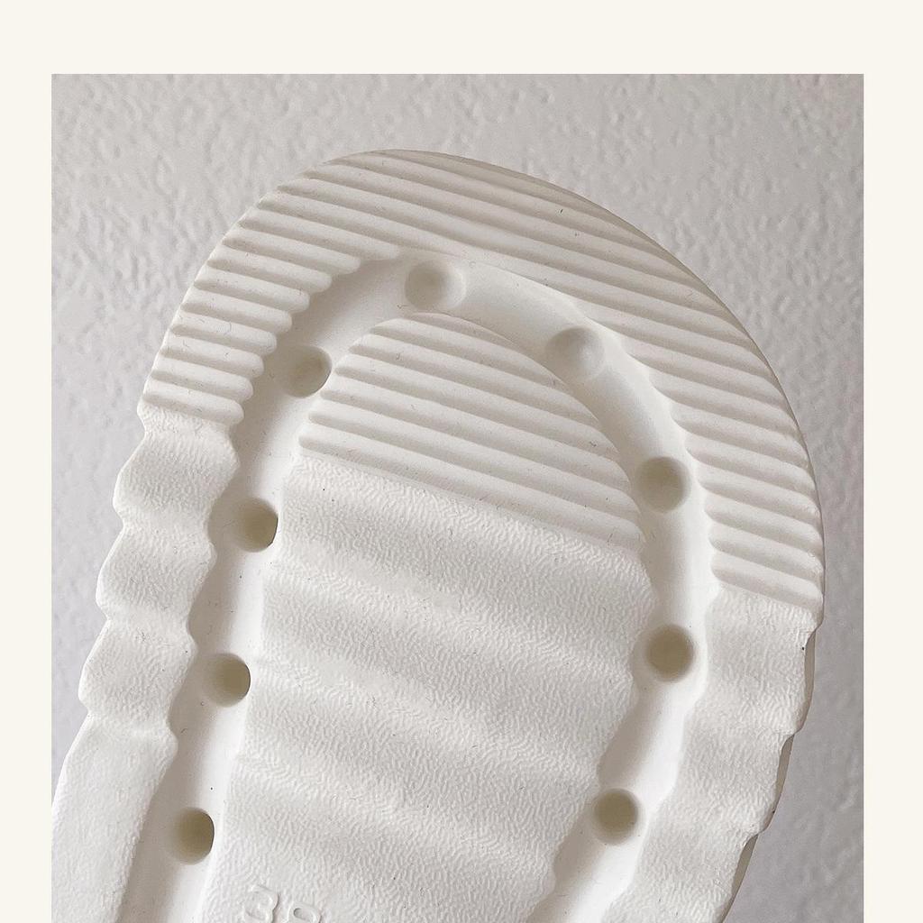 Женские черные нескользящие пляжные клоги на толстой подошве 2025 года для комфортной летней носки