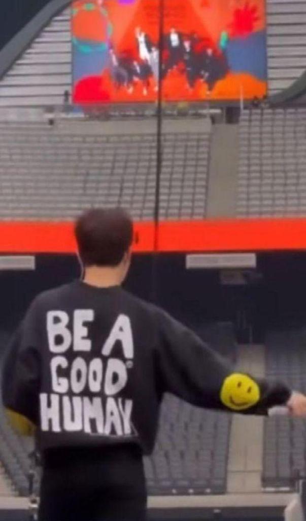 [USED] BTS Jimin Sweatshirt Hoodie Smile