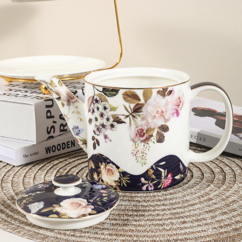 Керамический чайник для кофе в деревенском стиле в стиле ретро