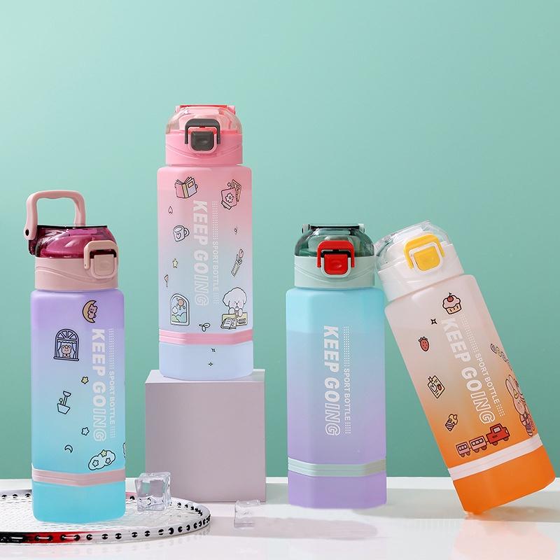 Пластиковый шестигранный стакан 700 мл с механизмом блокировки и удобной ручкой для переноски. Доступны градиентные цвета.