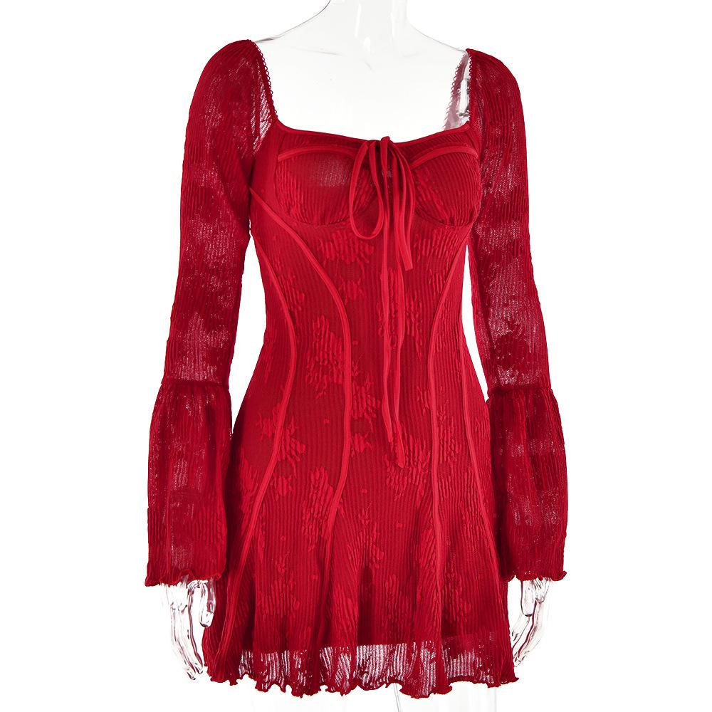 Европейское и американское кружевное платье без бретелек с рукавами-трубами: Французская повседневная короткая юбка без спинки, облегающая бедра