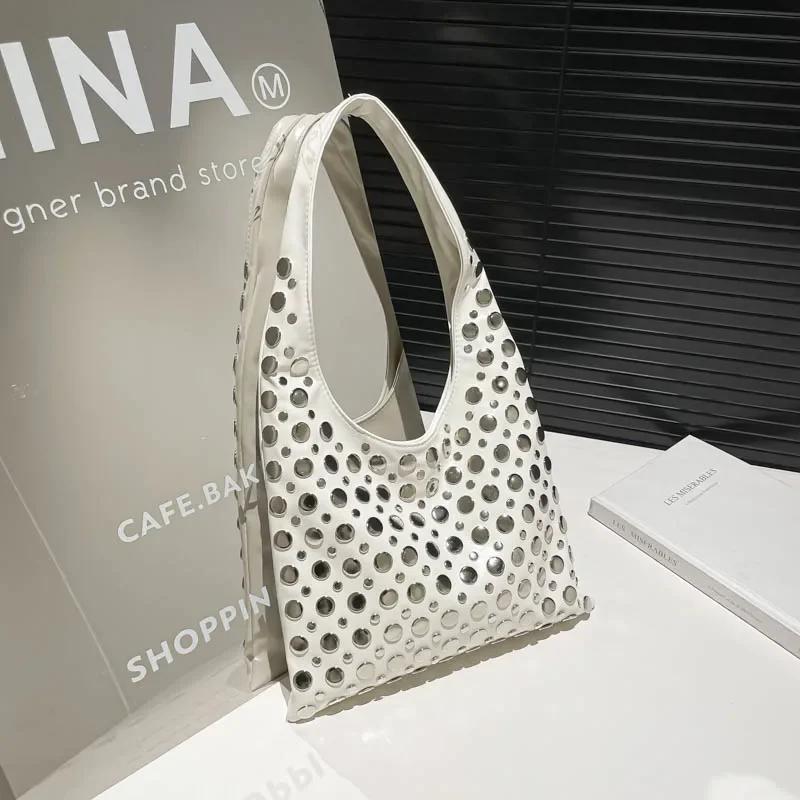Fashion PU Big Rivets Designer Style Shoulder Bags for Girls  Trendy Large Capacity Personality  Girl Style Handbags