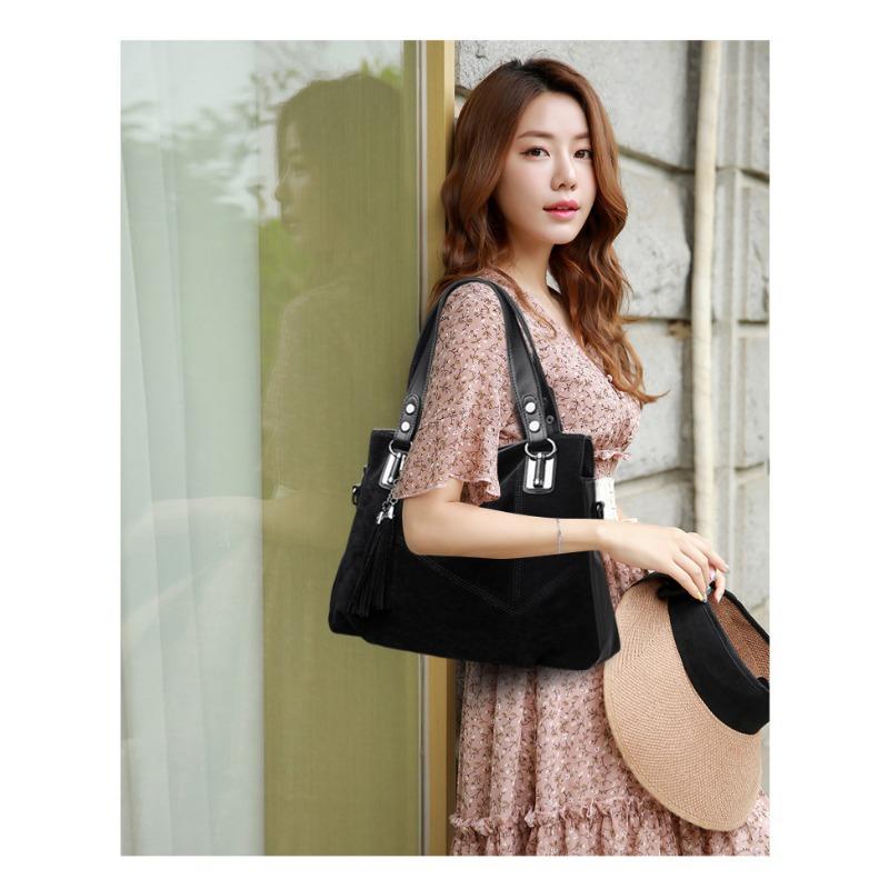 Классика моды! Модная женская сумочка, идеальное сочетание ретро-бархата из оленьей кожи и кисточек.