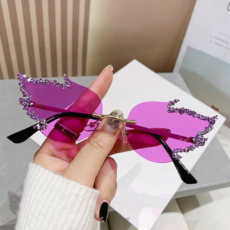Fire Flame Fashion Sunglasses With Pc Lenses For Summer Outings And Stage Events