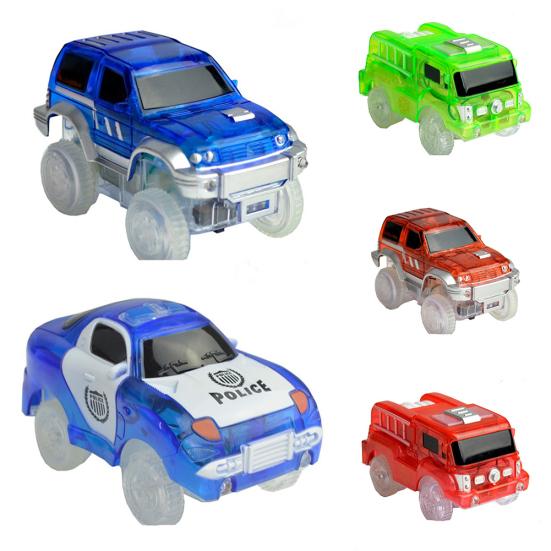 Набор игрушечных трековых аксессуаров Twisted Bend A Path с моторным освещением и светодиодными машинками для внедорожников