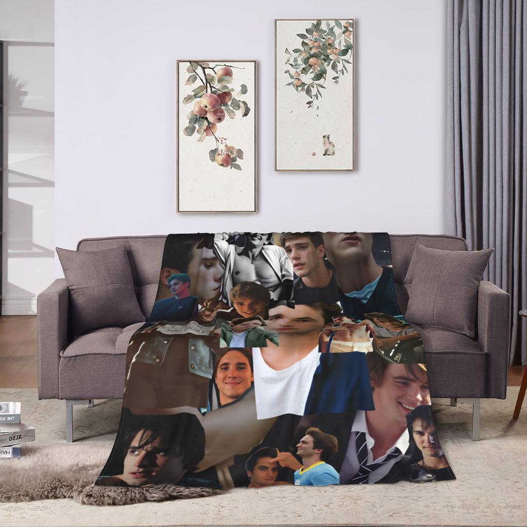 Jacob Elordi Flannel Blanket Soft Warm Throw Blanket for Couch Bed Decorative Fluffy Bedspread Sofa Bed Cover