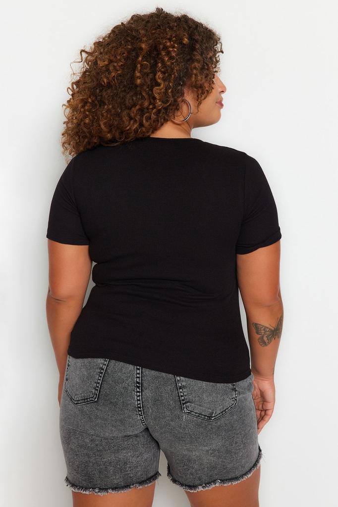 Women's Style Plus Size Blouse Black U-Neck Snap Crop Knitted Blouse