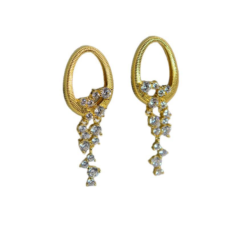 Серебряные Серьги-Гвоздики с Овальной Кисточкой и Блестящими Стразами - Высококачественная Мода и Универсальные Украшения