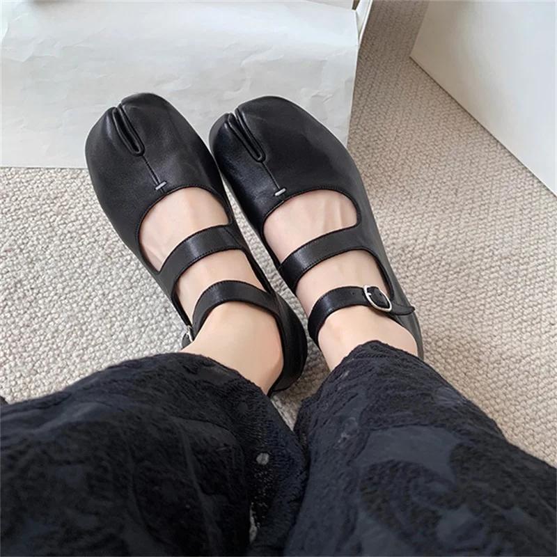 Fashion Designer Mary Jane Split Toe Flats Shoes Buckle Strap Women Comfort Bottom Ballerina Shoe Soft Leather Solid Outdoor Sandals
