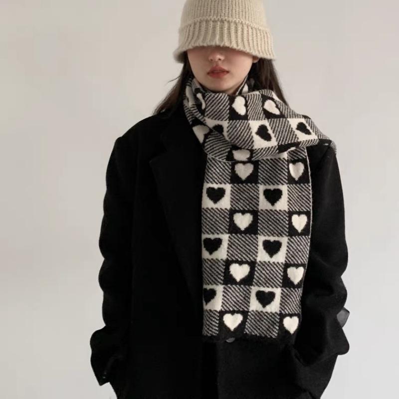 Love Scarf Scarf Heart Knitted Black White Plaid Scarf Thickened Warm Winter Womens Scarves Christmas New Year Gifts