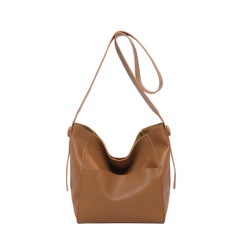 Популярные сумки этого года женские сумки 2024 новые модные осенние сумки-мессенджеры с широкими ремешками простые пригородные переносные сумки-ведра