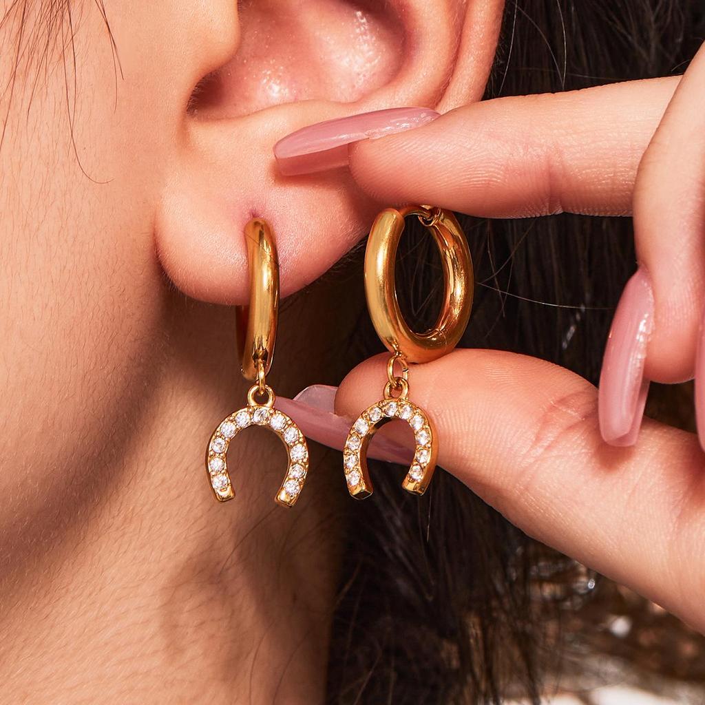 Умайджиа Серьги-каффы с бриллиантовой пряжкой в виде подковы: Трендовые серьги из нержавеющей стали