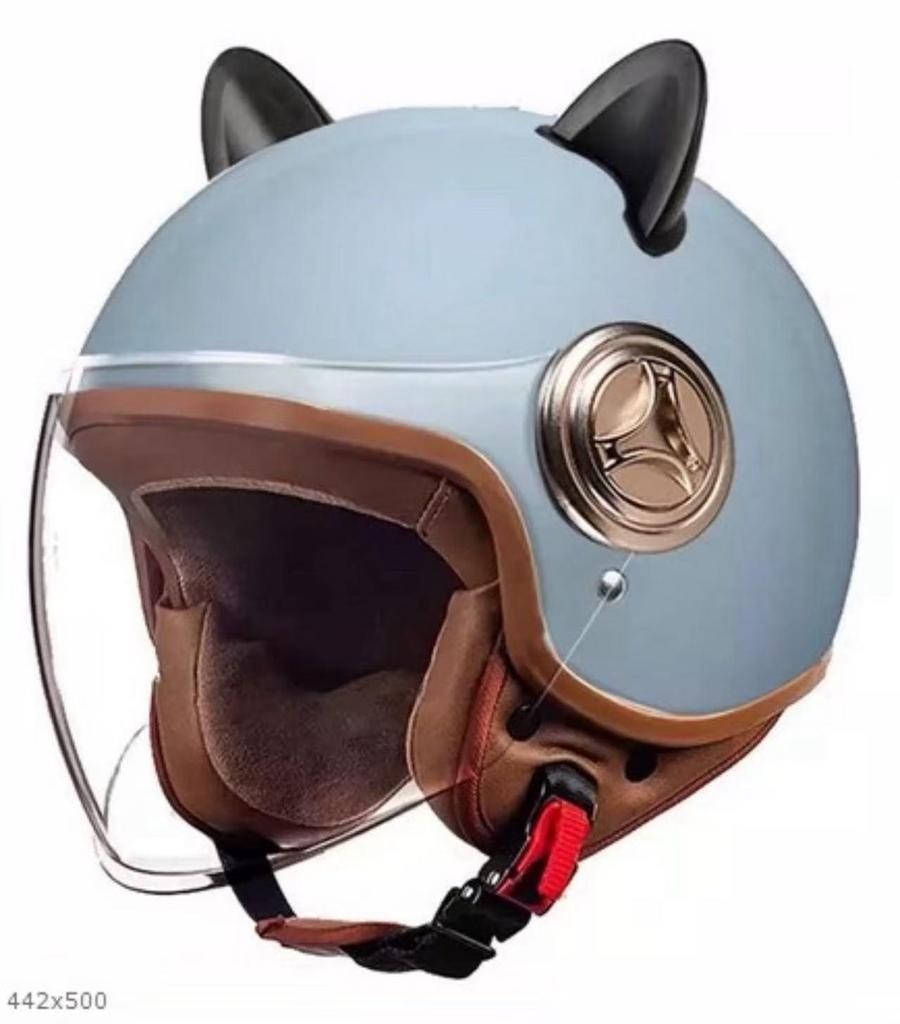 "Universal Retro Gray Motorcycle Helmet, 3C Certified for All Seasons"