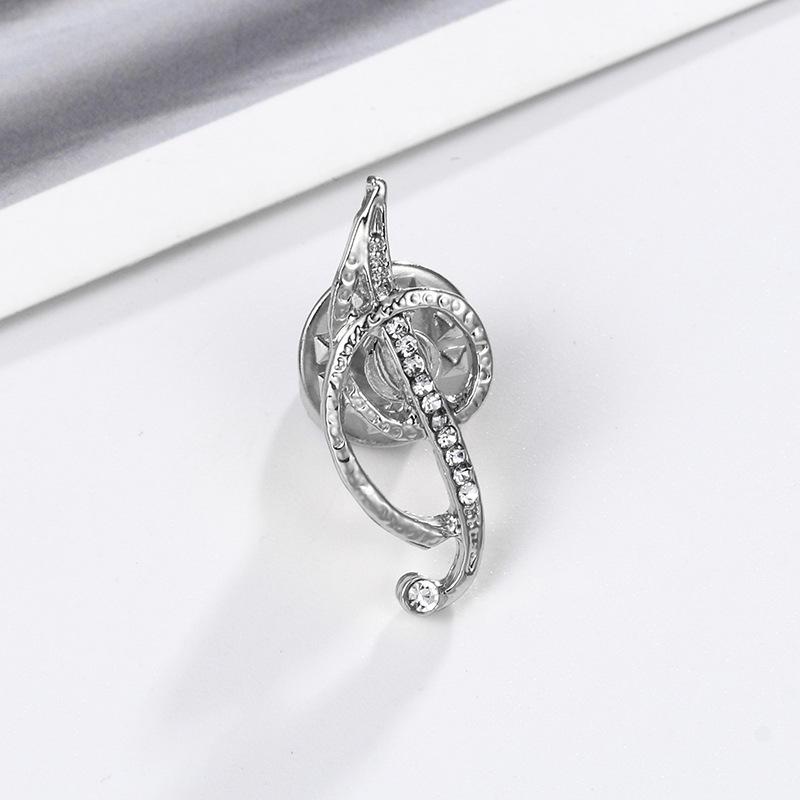 High-Precision Electroplated Vintage Alloy Brooch with Rhinestones