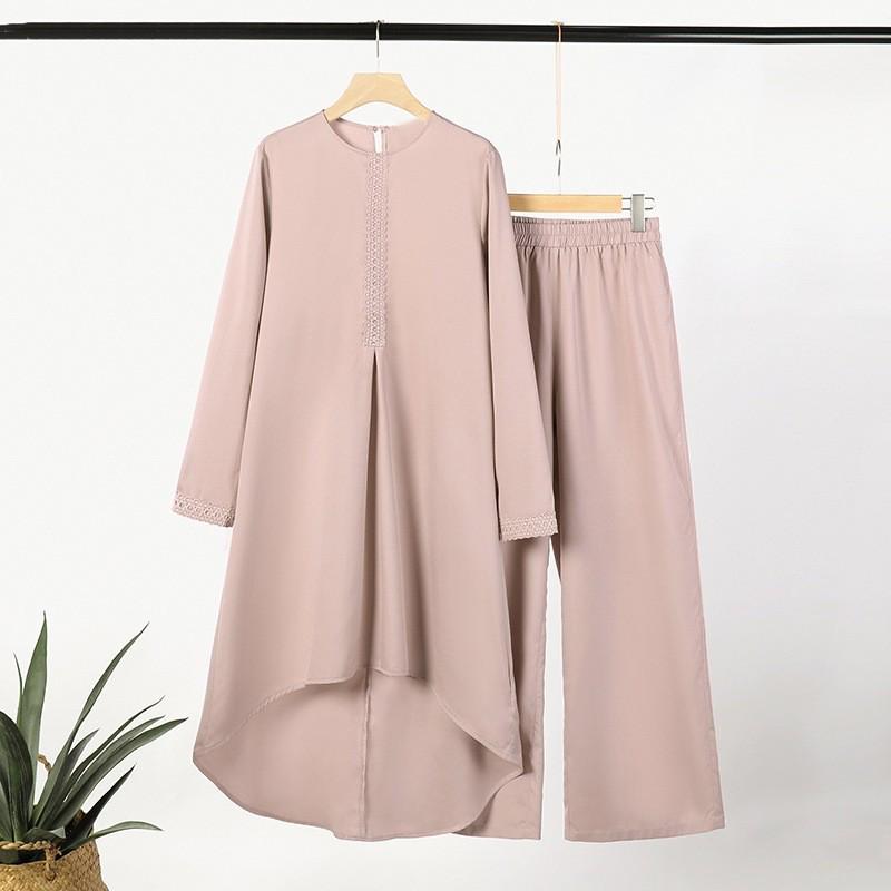 2024 Elegant Middle Eastern Muslim Women's Lace Suit with Long Sleeve Top and Wide Leg Pants for Spring and Autumn