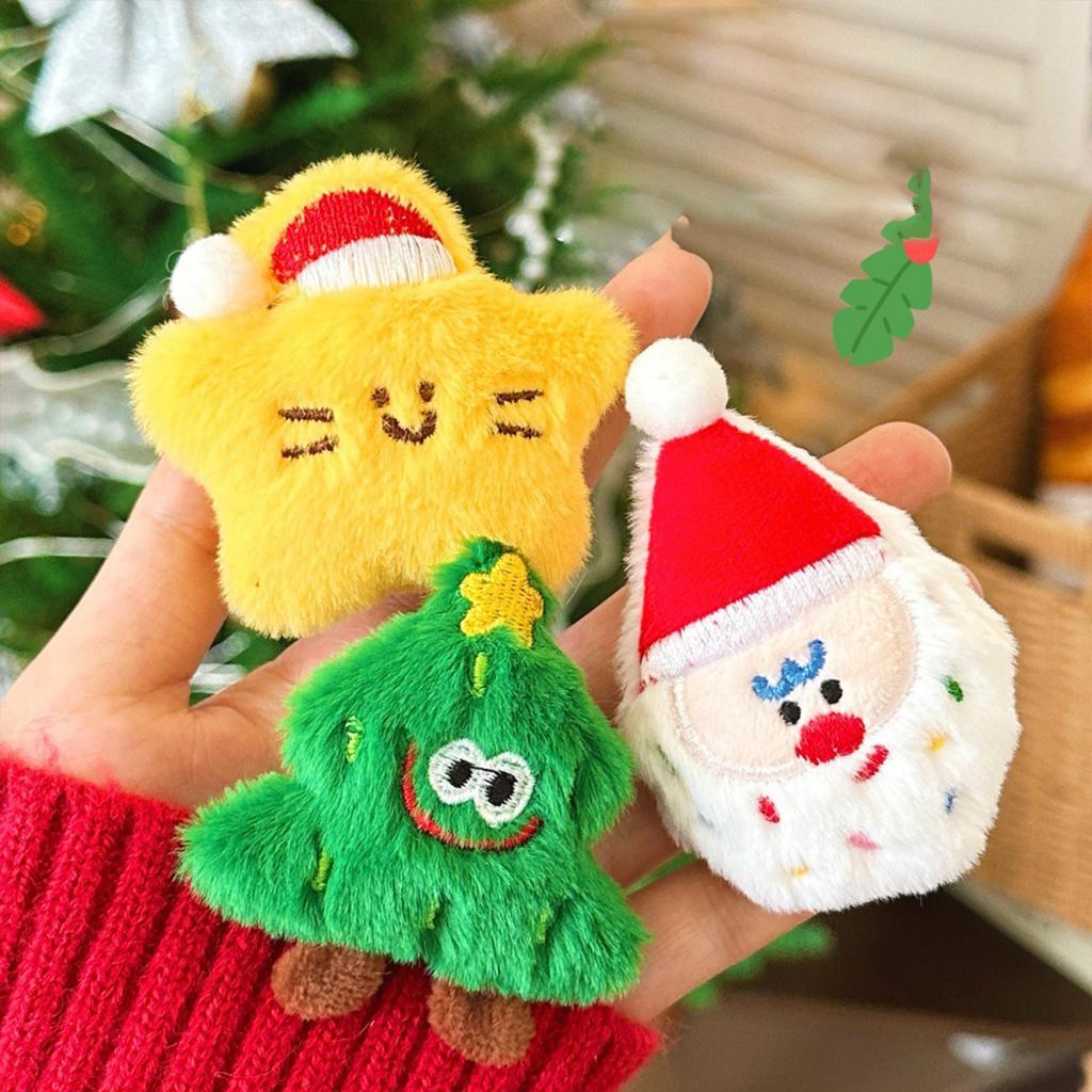Festival Plush Christmas Theme Brooch Pin Lovely Soft Padded Plush Brooch Pin for Holiday Outfits Bag Clothes Decors