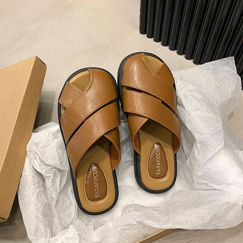 Женские летние тапочки, роскошная домашняя обувь из искусственной кожи для дома, женские тапочки 2024 года, удобные босиком на низком каблуке