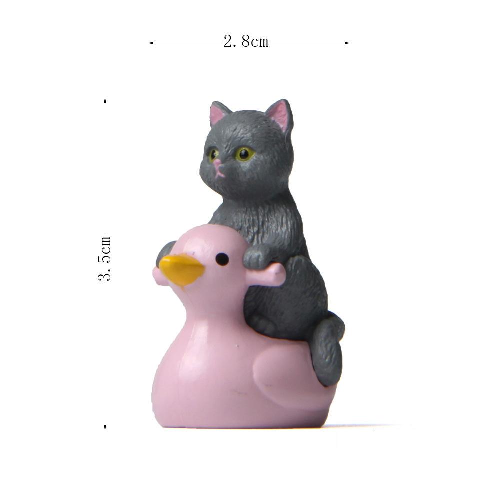 Милая Мини-Фигурка Кошки, Сидящей на Утке, Миниатюрная Ручная Работа, Фигурки, Ландшафтные Игрушки для Детей, Подарок, Украшение для Автомобиля, Дома, Сада