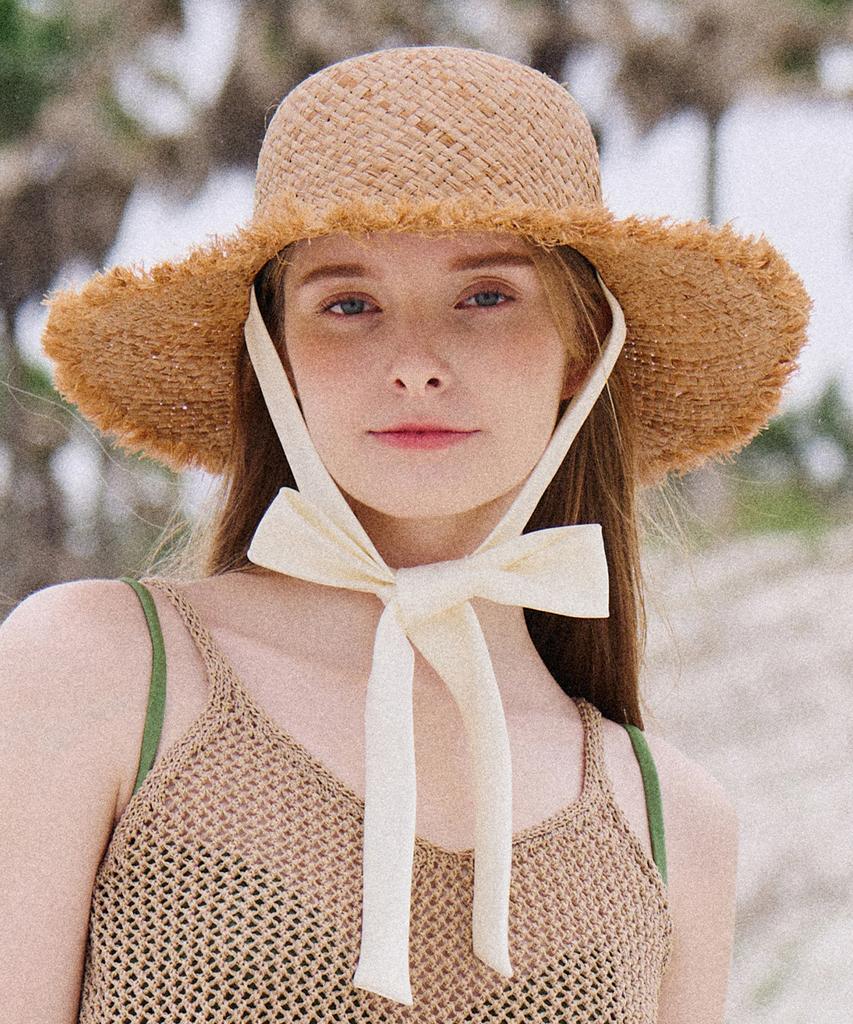 Шляпа из рафии Hwaiteusaenjeu с ремешком Diane (4 цвета)