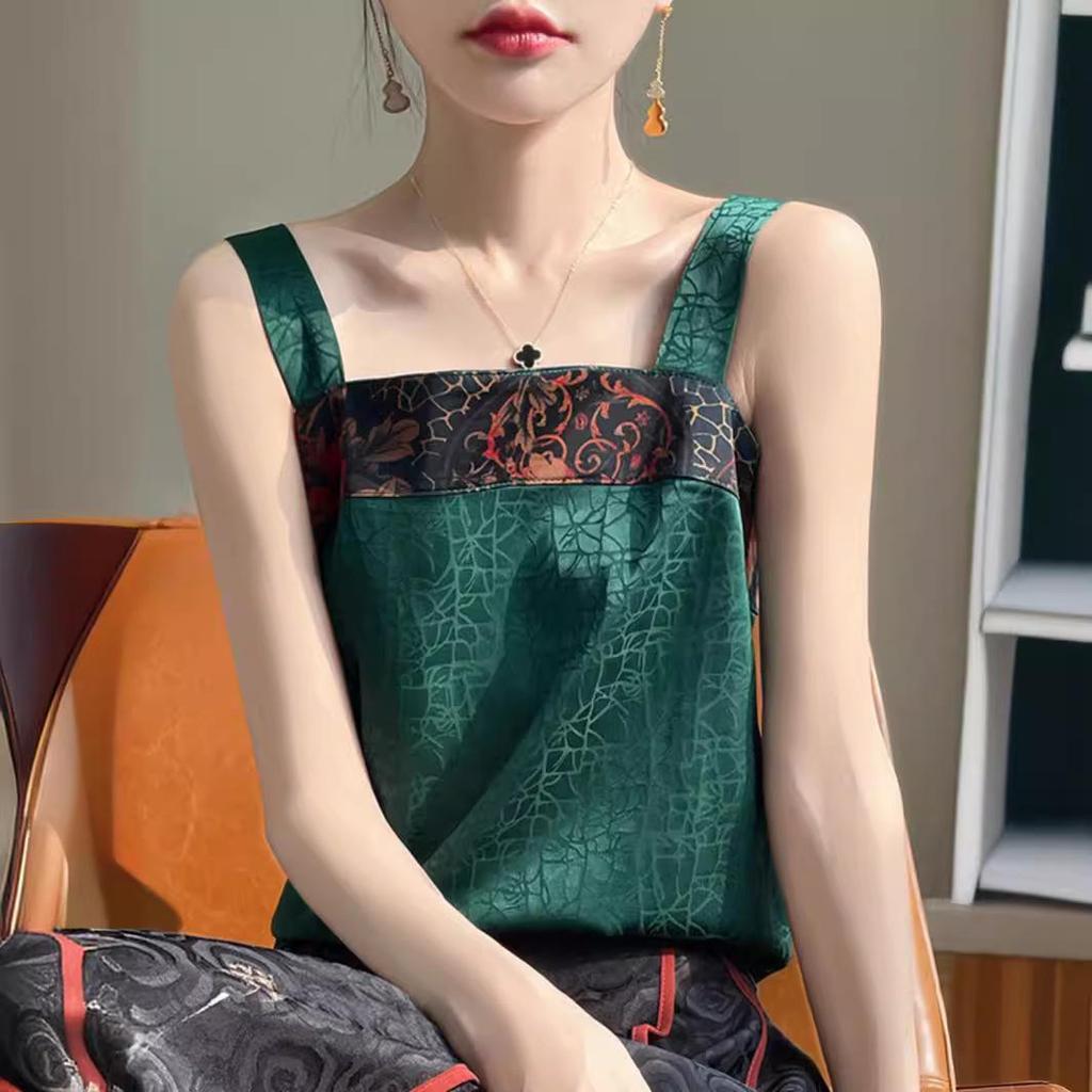 Шелковая кофточка с китайской вышивкой, квадратным воротником и безрукавкой