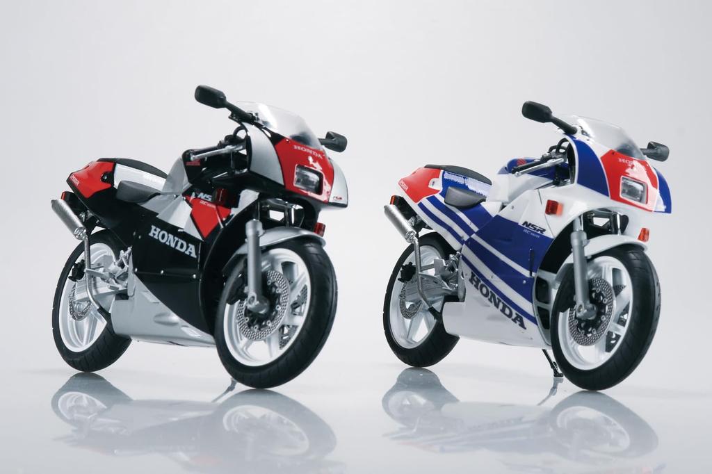 Aoshima Bunka Kyozai Масштабная готовая Honda NSR250R Черный x Серебристый с семенами (АОСИМА) 1/12 '89 Мотоцикл, Металлик, Прибл.. 165 мм, Предварительно окрашенный