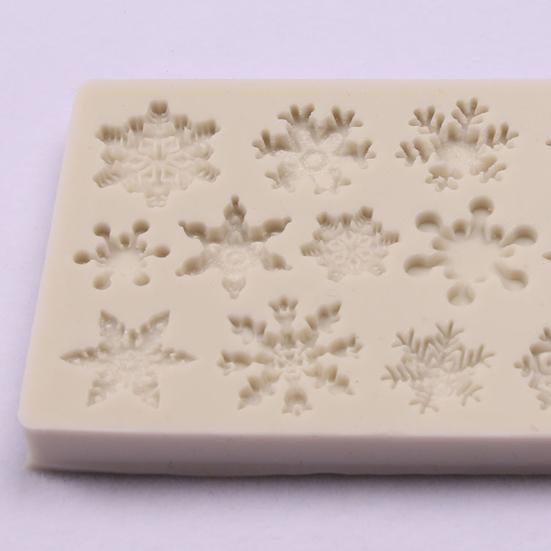 Christmas Snowflake Shape Cake Mold Silicone Party DIY Fondant Candy Baking Tool
