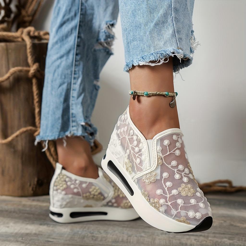Женские туфли на платформе с кружевом и цветочным принтом, повседневные туфли без шнуровки, увеличивающие рост, универсальные низкие туфли