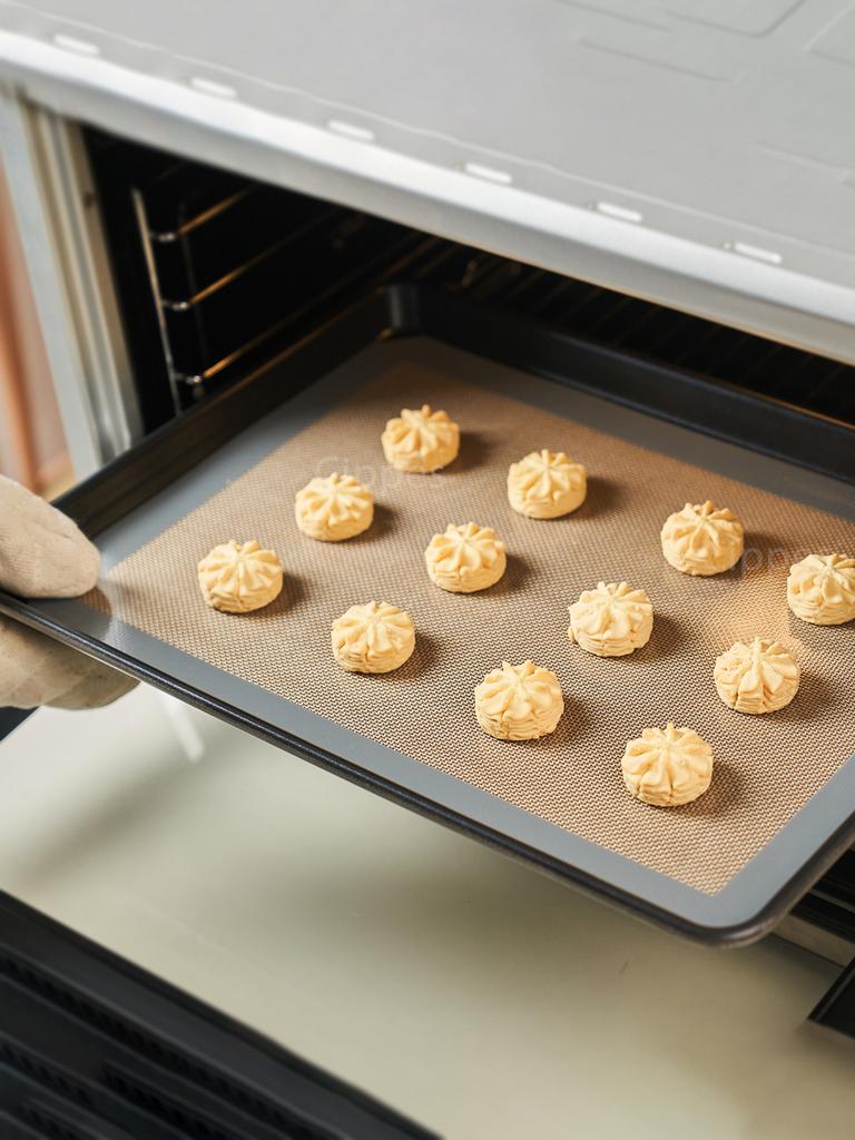 3PCS Silicone Baking Mats for Oven, Reusable Non Stick & Heat Resistant Bakeware Sheets, for Cookie, Macaron, Bread, Biscuits