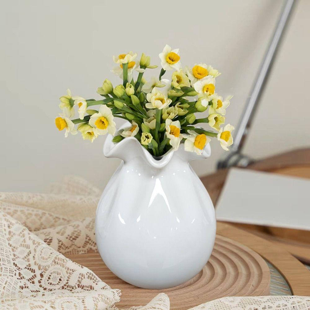 Modern Onion Ceramic Vase Minimalist Flower Pot Desktop Ornament Garlic Shape Vase Dried Flower
