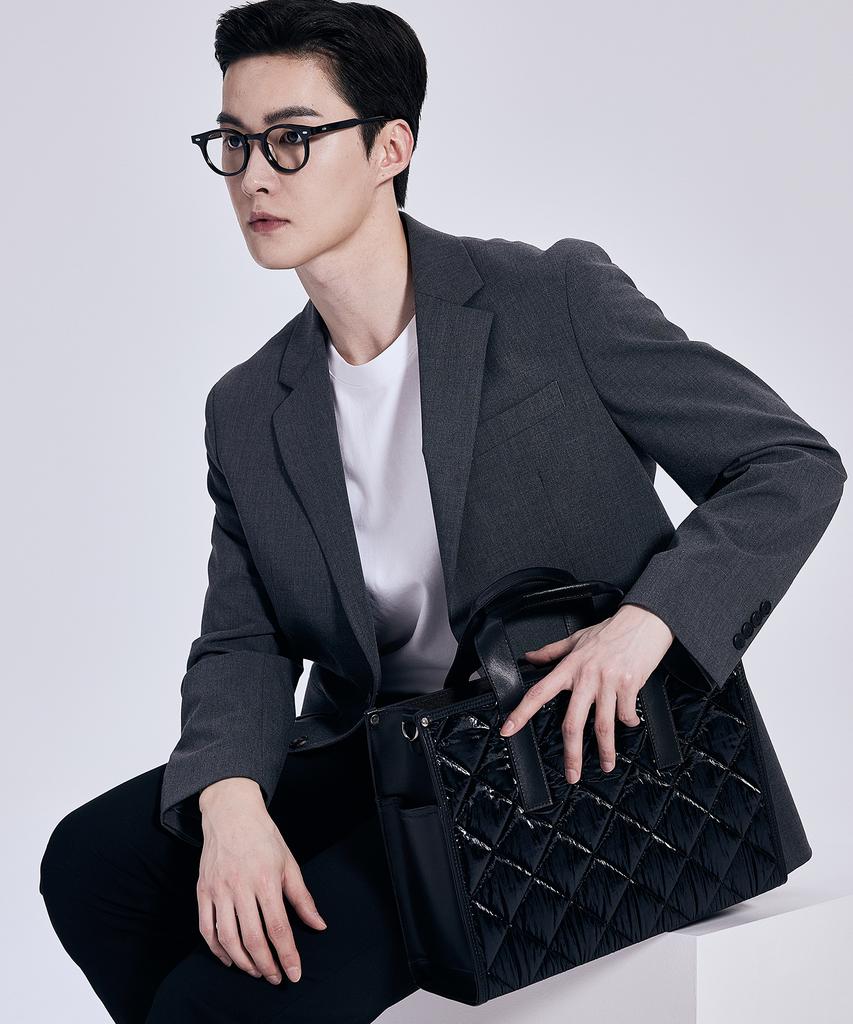 Jina In Ny Square Business Tote [Black Quilted Combo]
