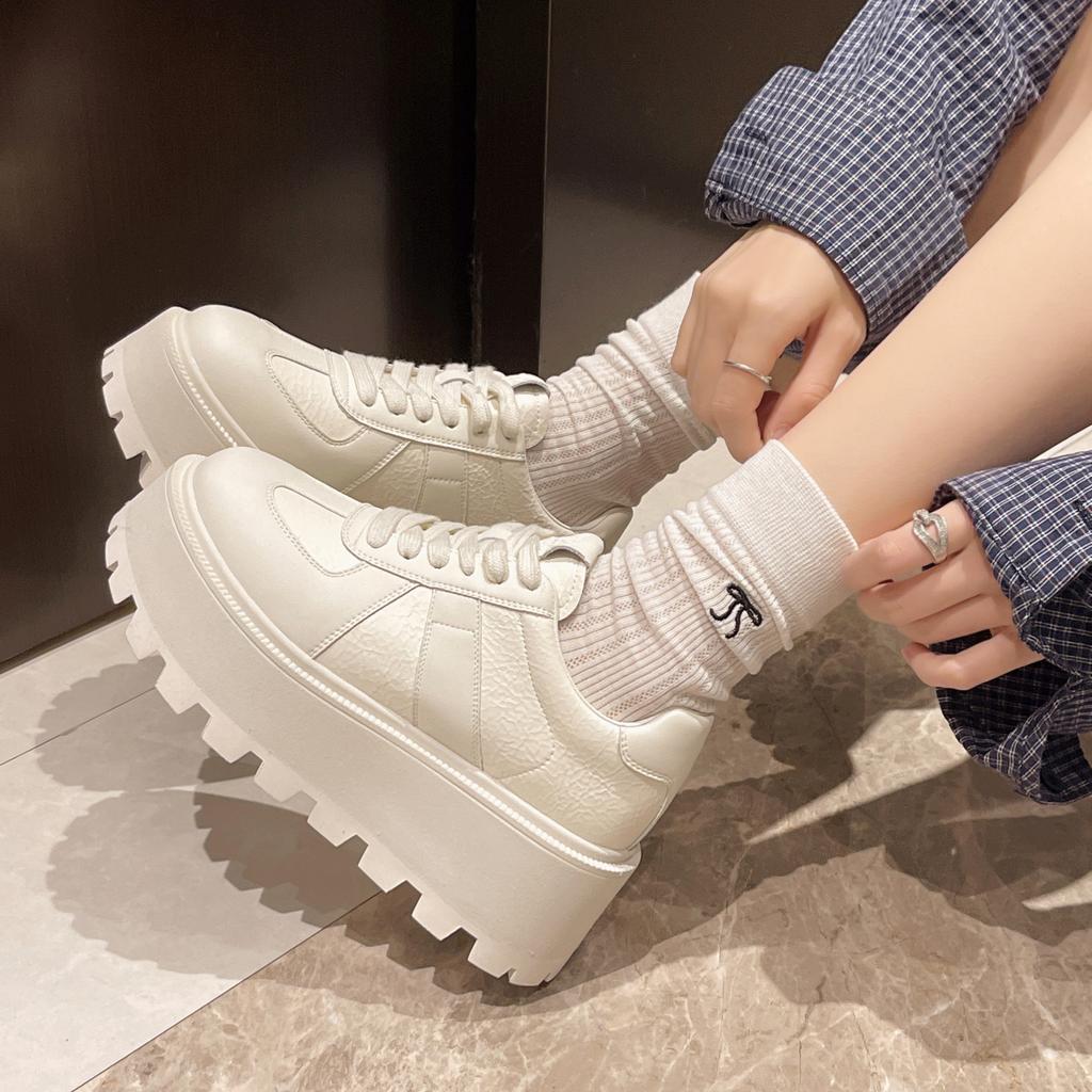 Модные женские кроссовки на высокой платформе 6 см, повседневная уличная обувь для скейтборда, удобные массивные кроссовки на шнуровке, спортивная обувь для бега, женская